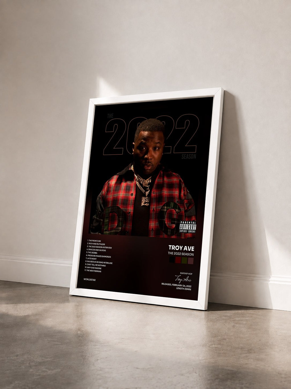 #blanc Tableau de l'album The 2022 Season de Troy Ave vu de trois quarts, cadre blanc