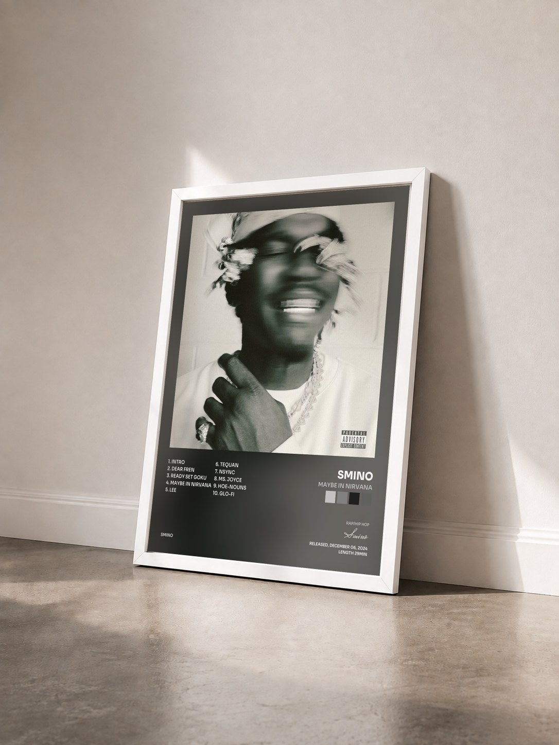 #blanc Tableau de l'album Maybe in Nirvana de Smino vu de trois quarts, cadre blanc