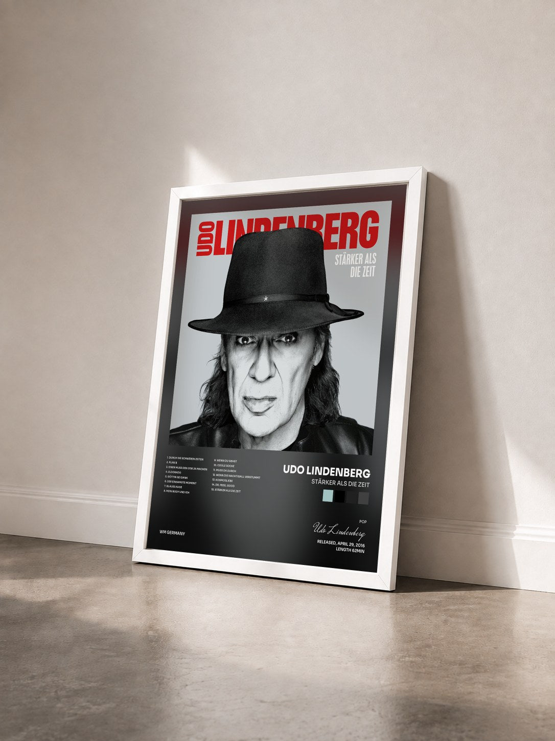 #blanc Tableau de l'album Stärker als die Zeit de Udo Lindenberg vu de trois quarts, cadre blanc