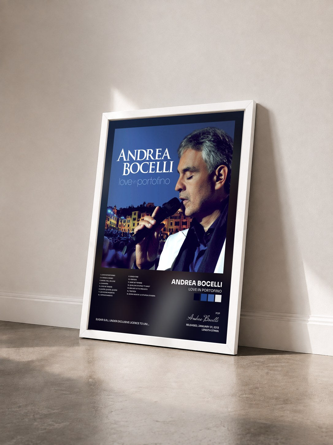#blanc Tableau de l'album Love In Portofino de Andrea Bocelli vu de trois quarts, cadre blanc