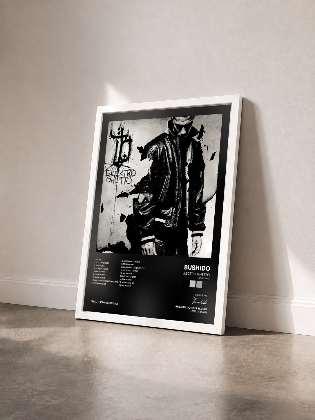 #blanc Tableau de l'album Electro Ghetto (Re-Release) de Bushido vu de trois quarts, cadre blanc