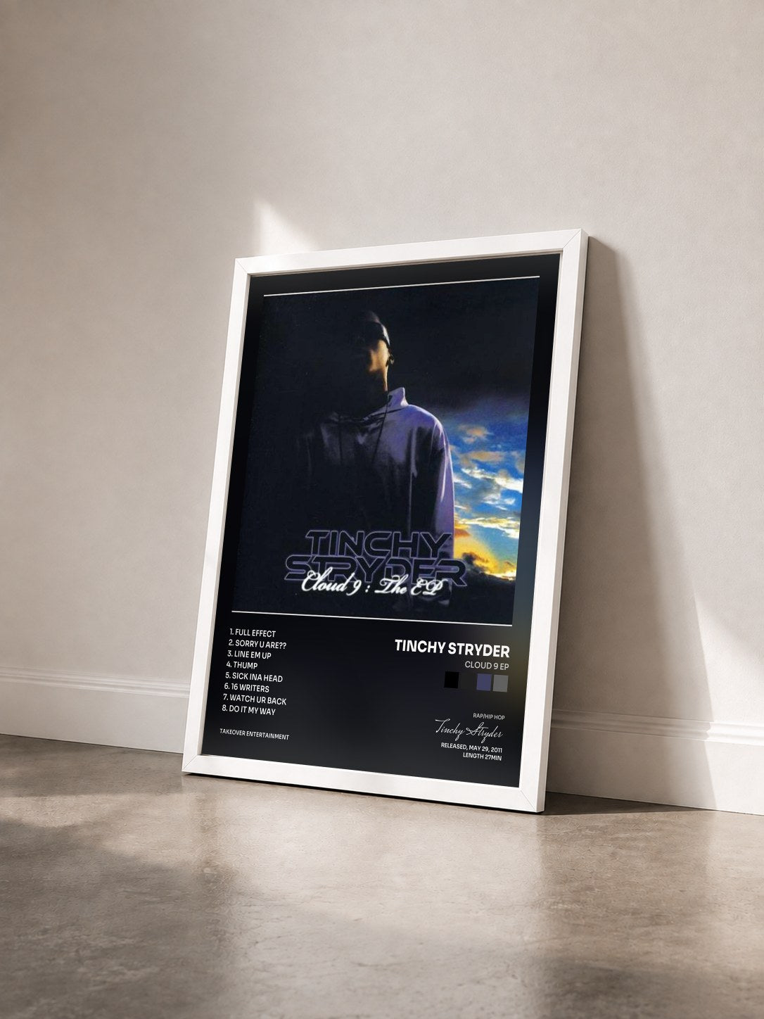 #blanc Tableau de l'album Cloud 9 EP de Tinchy Stryder vu de trois quarts, cadre blanc