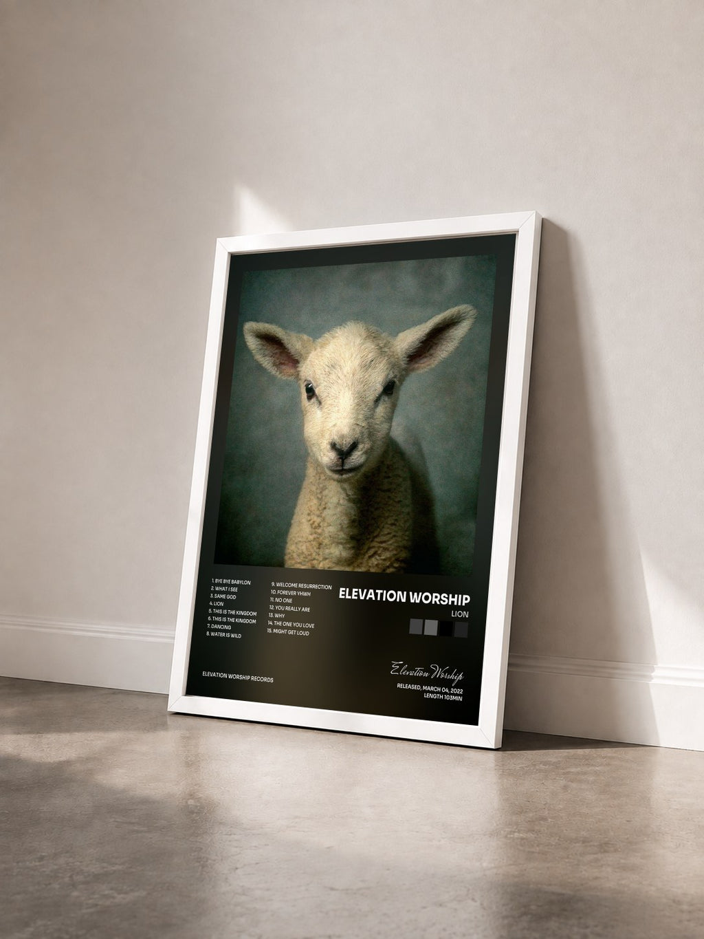 #blanc Tableau de l'album LION de Elevation Worship vu de trois quarts, cadre blanc