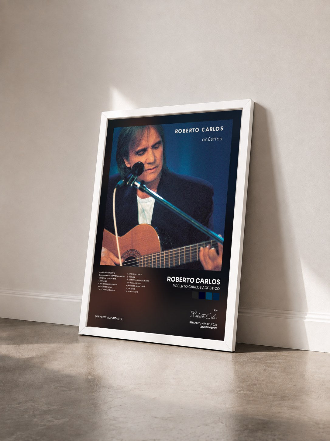 #blanc Tableau de l'album Roberto Carlos Acústico de Roberto Carlos vu de trois quarts, cadre blanc