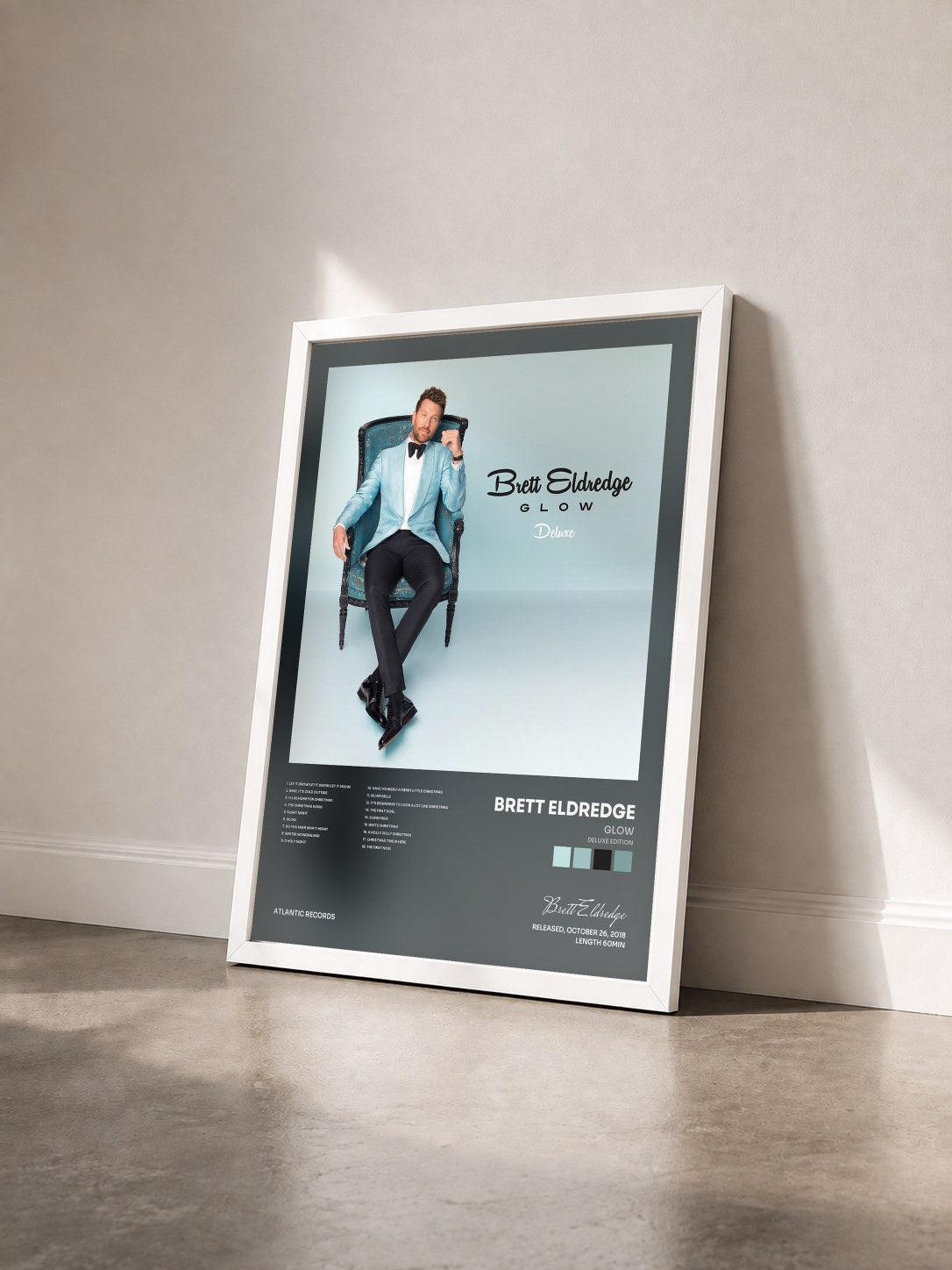 #blanc Tableau de l'album Glow (Deluxe Edition) de Brett Eldredge vu de trois quarts, cadre blanc