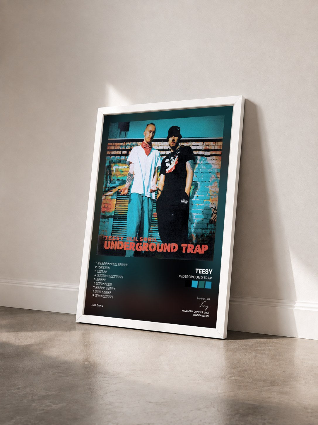 #blanc Tableau de l'album Underground Trap de Teesy vu de trois quarts, cadre blanc
