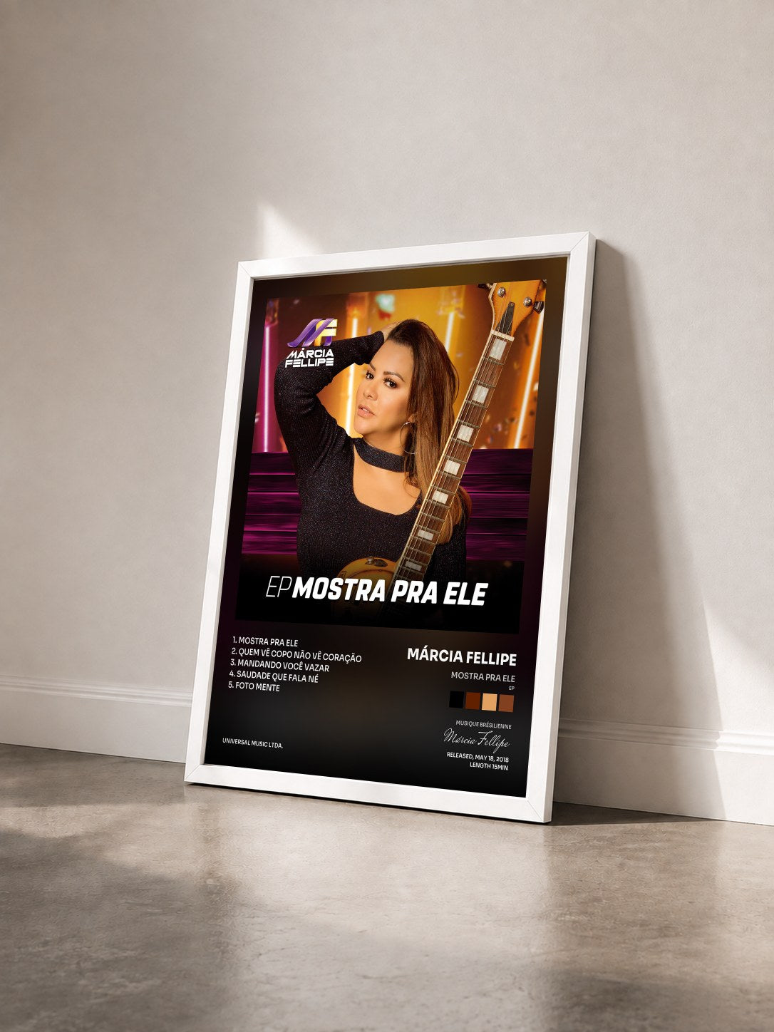 #blanc Tableau de l'album Mostra Pra Ele (EP) de Márcia Fellipe vu de trois quarts, cadre blanc