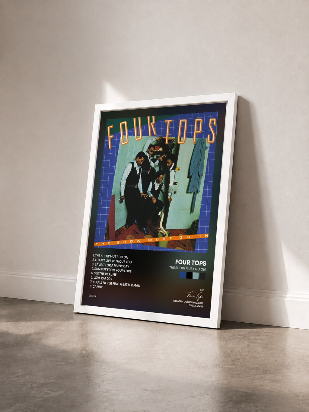 #blanc Tableau de l'album The Show Must Go On de Four Tops vu de trois quarts, cadre blanc