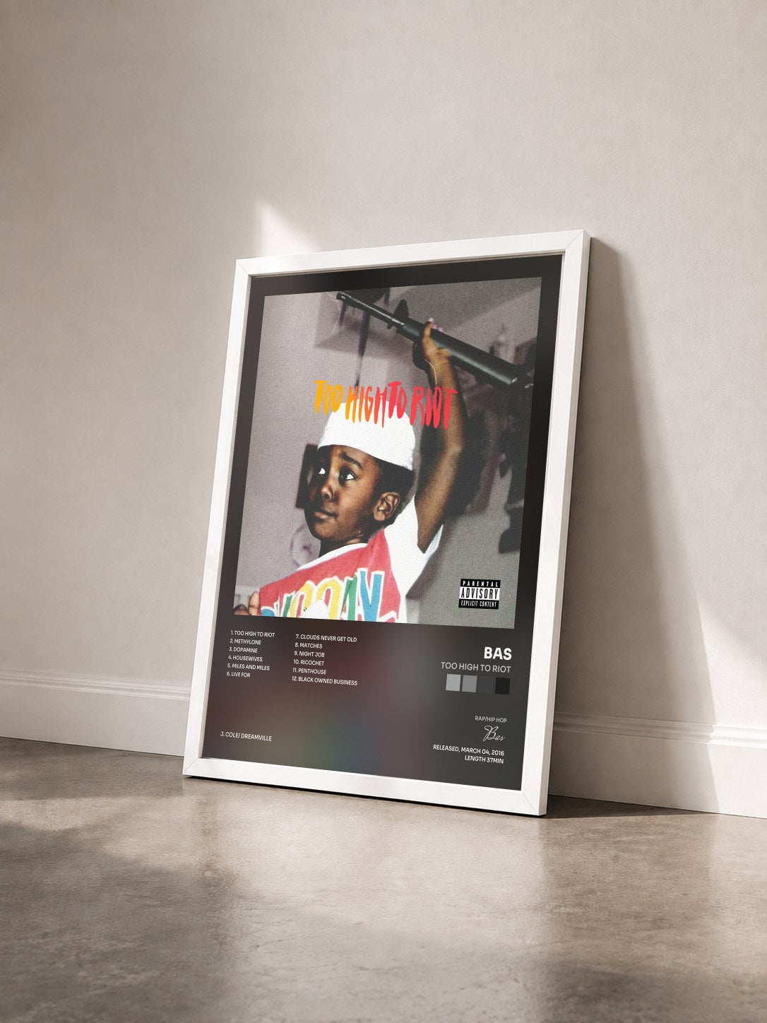 #blanc Tableau de l'album Too High To Riot de Bas vu de trois quarts, cadre blanc