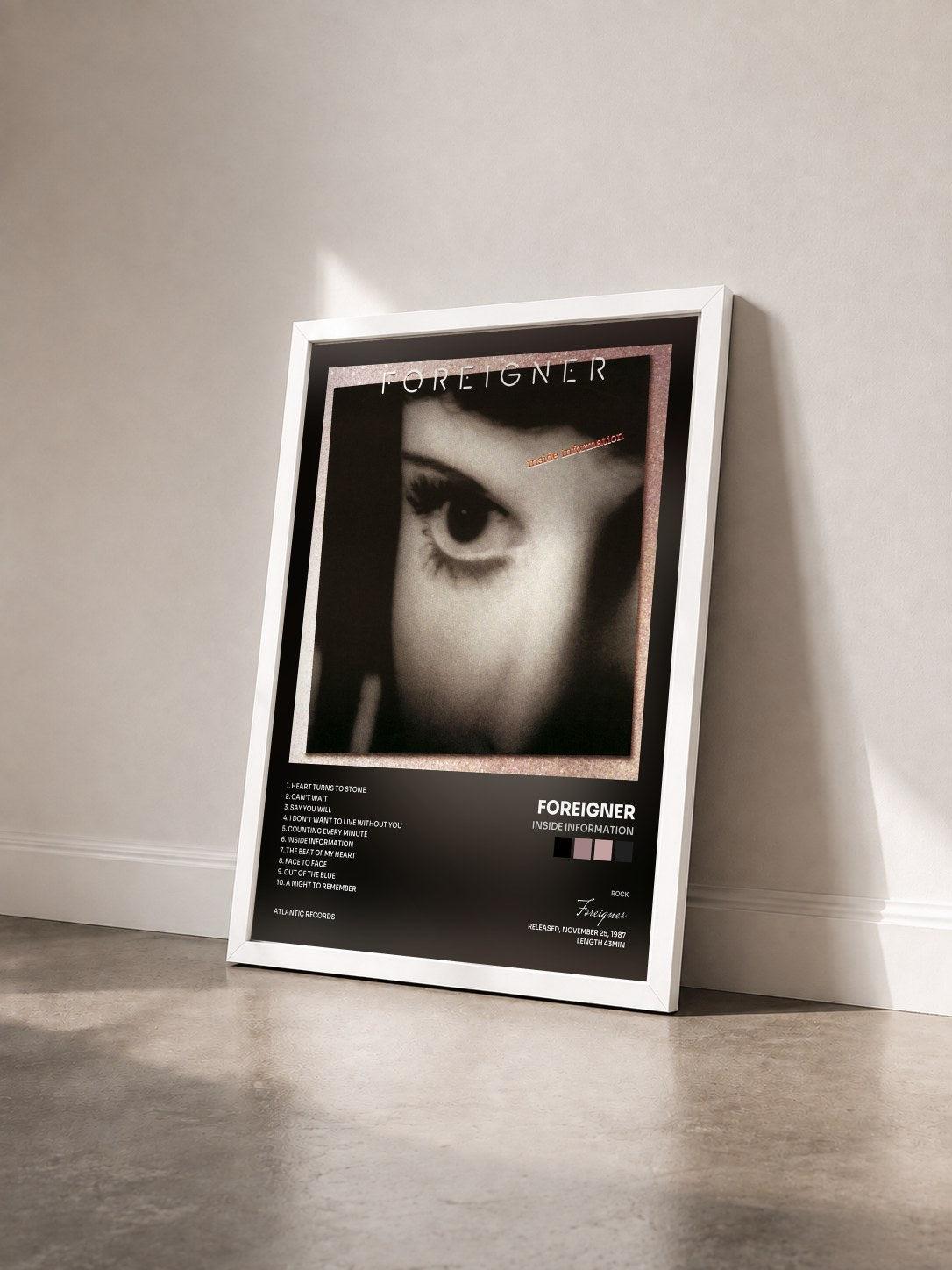 #blanc Tableau de l'album Inside Information de Foreigner vu de trois quarts, cadre blanc