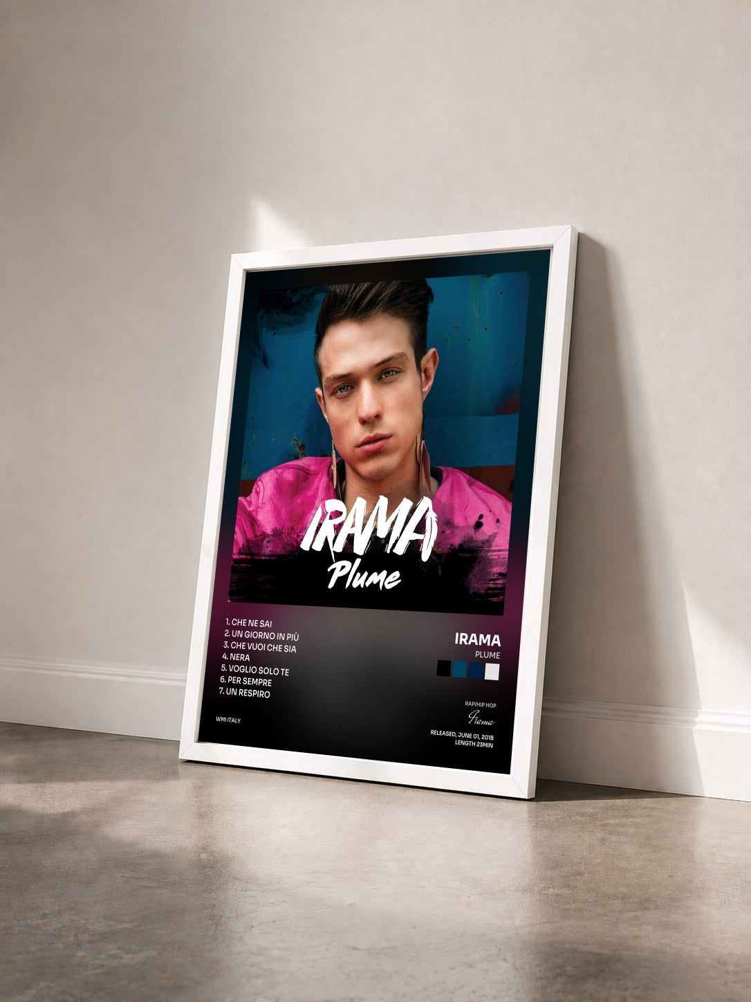 #blanc Tableau de l'album Plume de Irama vu de trois quarts, cadre blanc