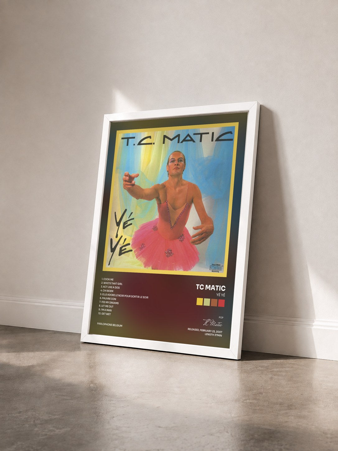 #blanc Tableau de l'album Yé Yé de TC Matic vu de trois quarts, cadre blanc