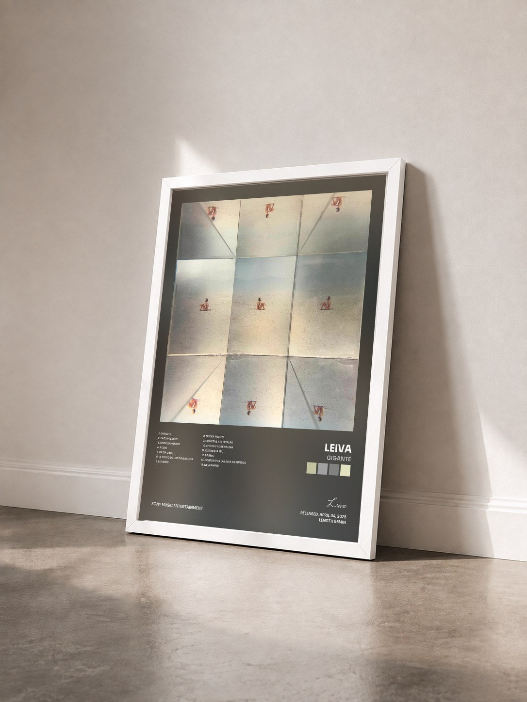 #blanc Tableau de l'album Gigante de Leiva vu de trois quarts, cadre blanc
