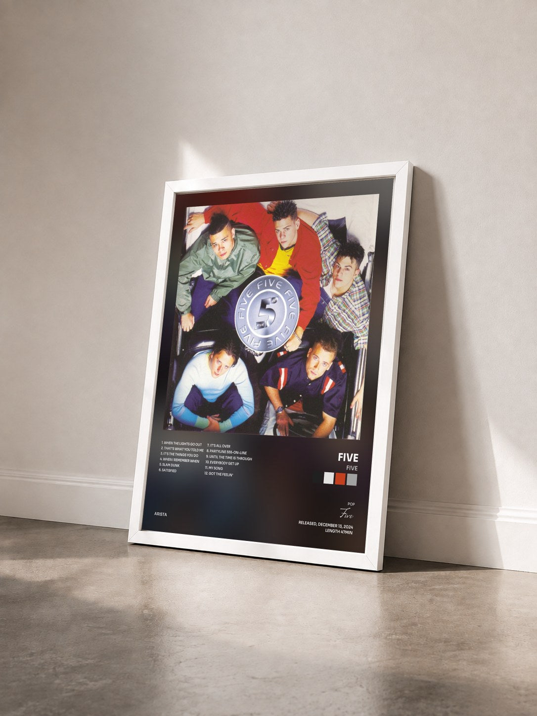 #blanc Tableau de l'album Five de Five vu de trois quarts, cadre blanc