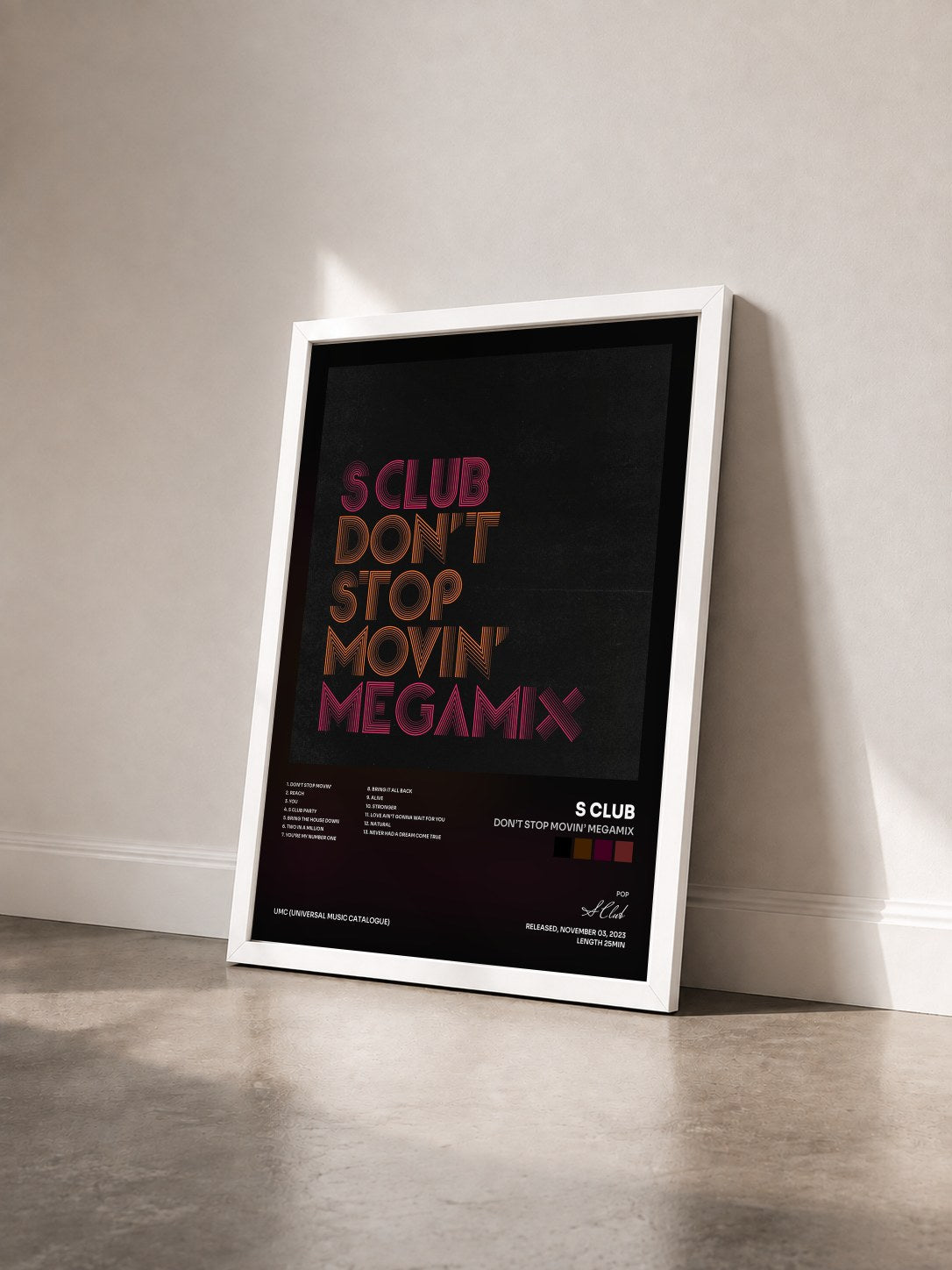 #blanc Tableau de l'album Don’t Stop Movin’ Megamix de S Club vu de trois quarts, cadre blanc