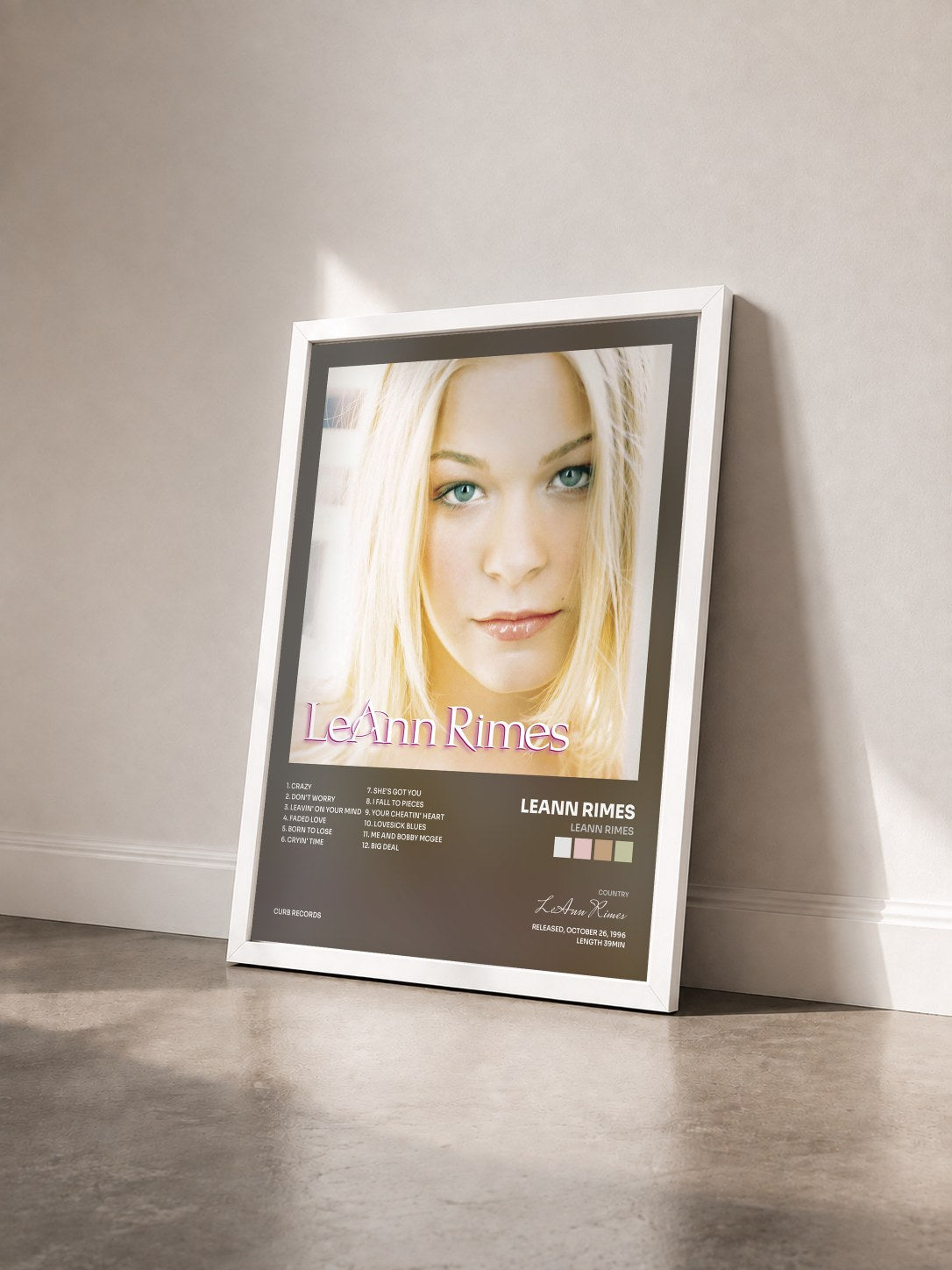 #blanc Tableau de l'album LeAnn Rimes de LeAnn Rimes vu de trois quarts, cadre blanc