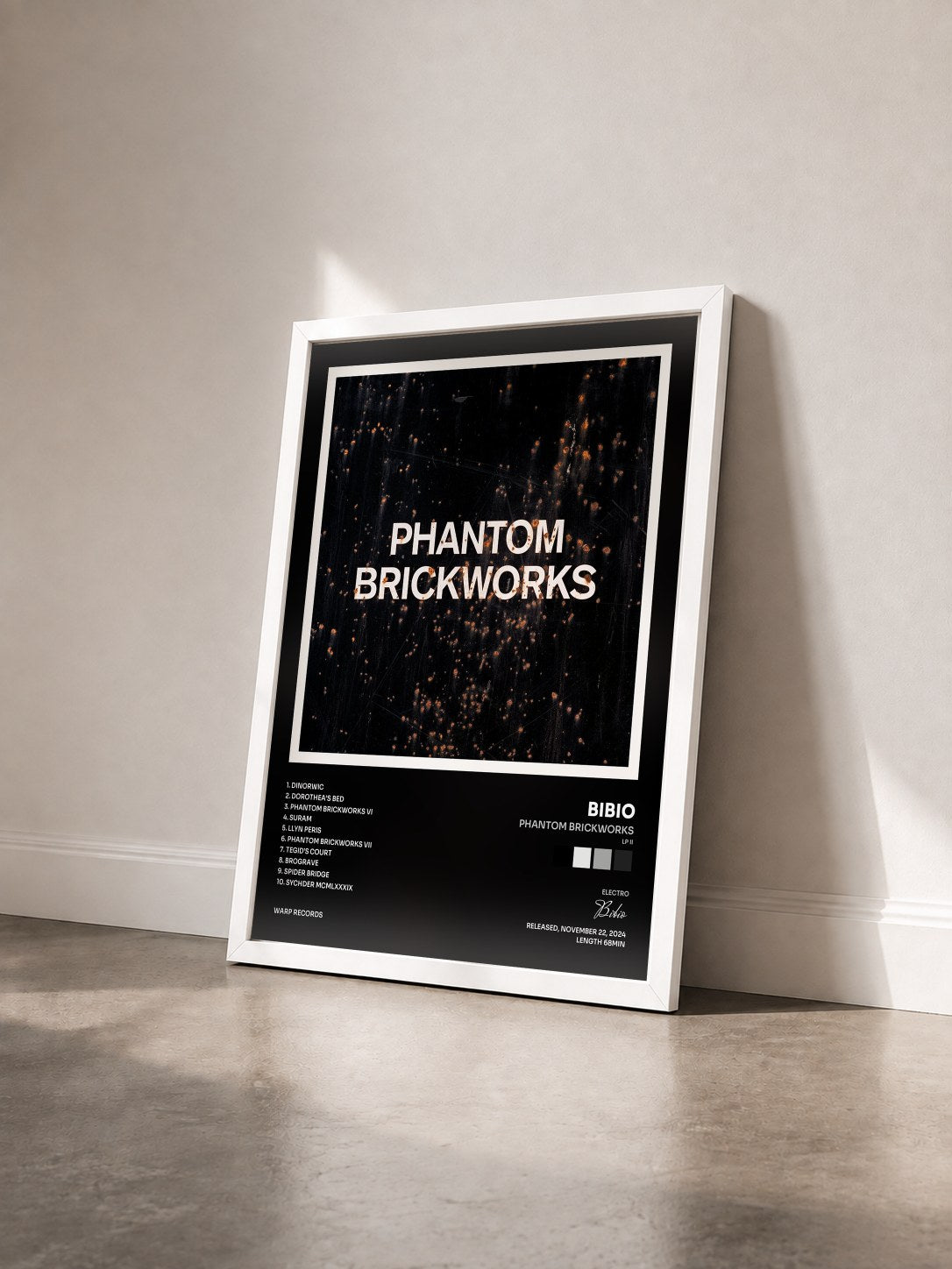 #blanc Tableau de l'album PHANTOM BRICKWORKS (LP II) de Bibio vu de trois quarts, cadre blanc