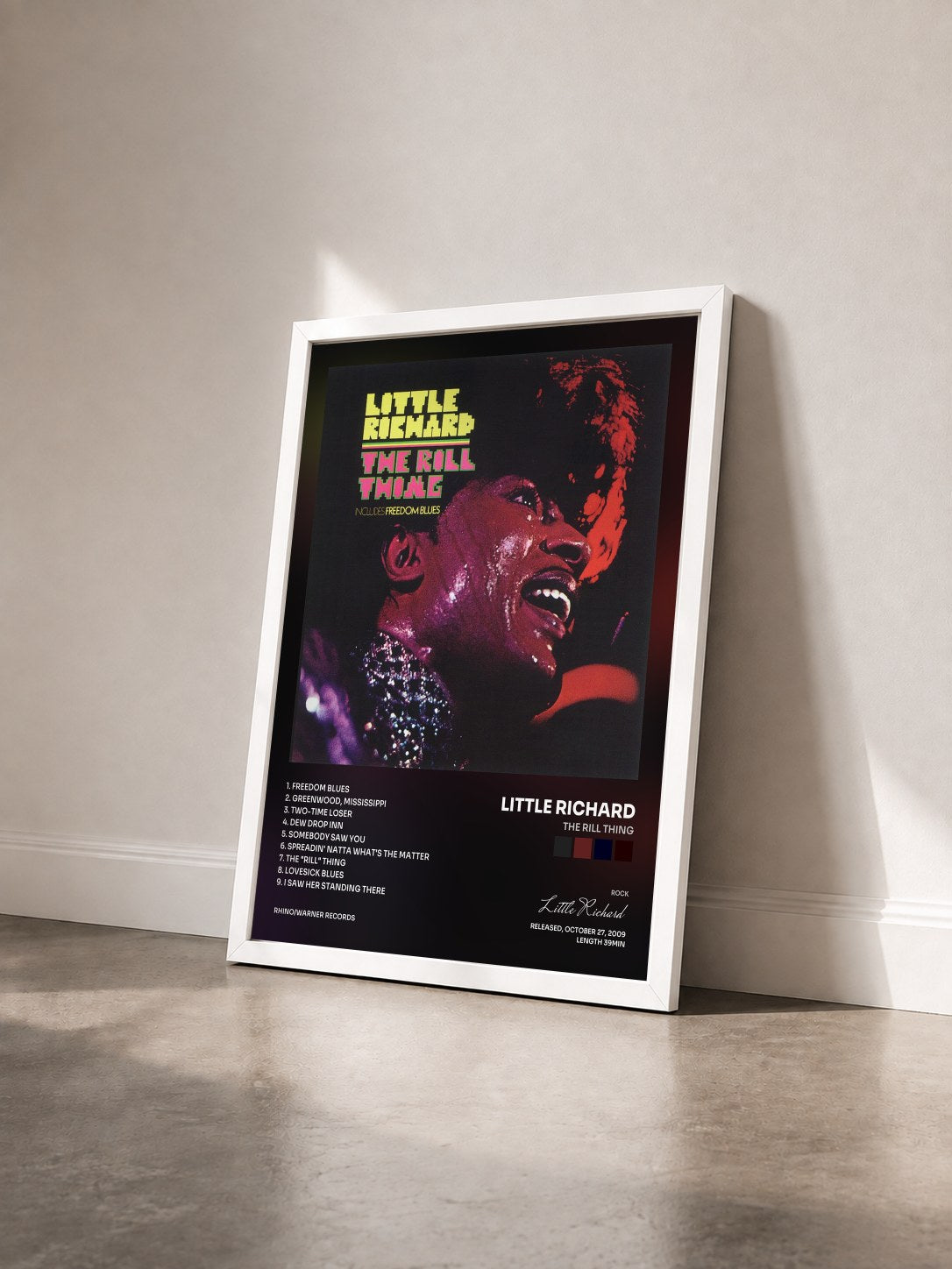 #blanc Tableau de l'album The Rill Thing de Little Richard vu de trois quarts, cadre blanc