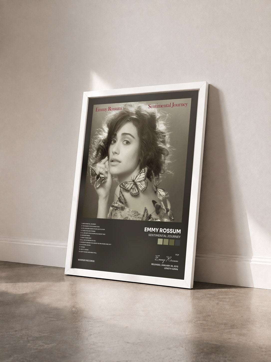 #blanc Tableau de l'album Sentimental Journey de Emmy Rossum vu de trois quarts, cadre blanc