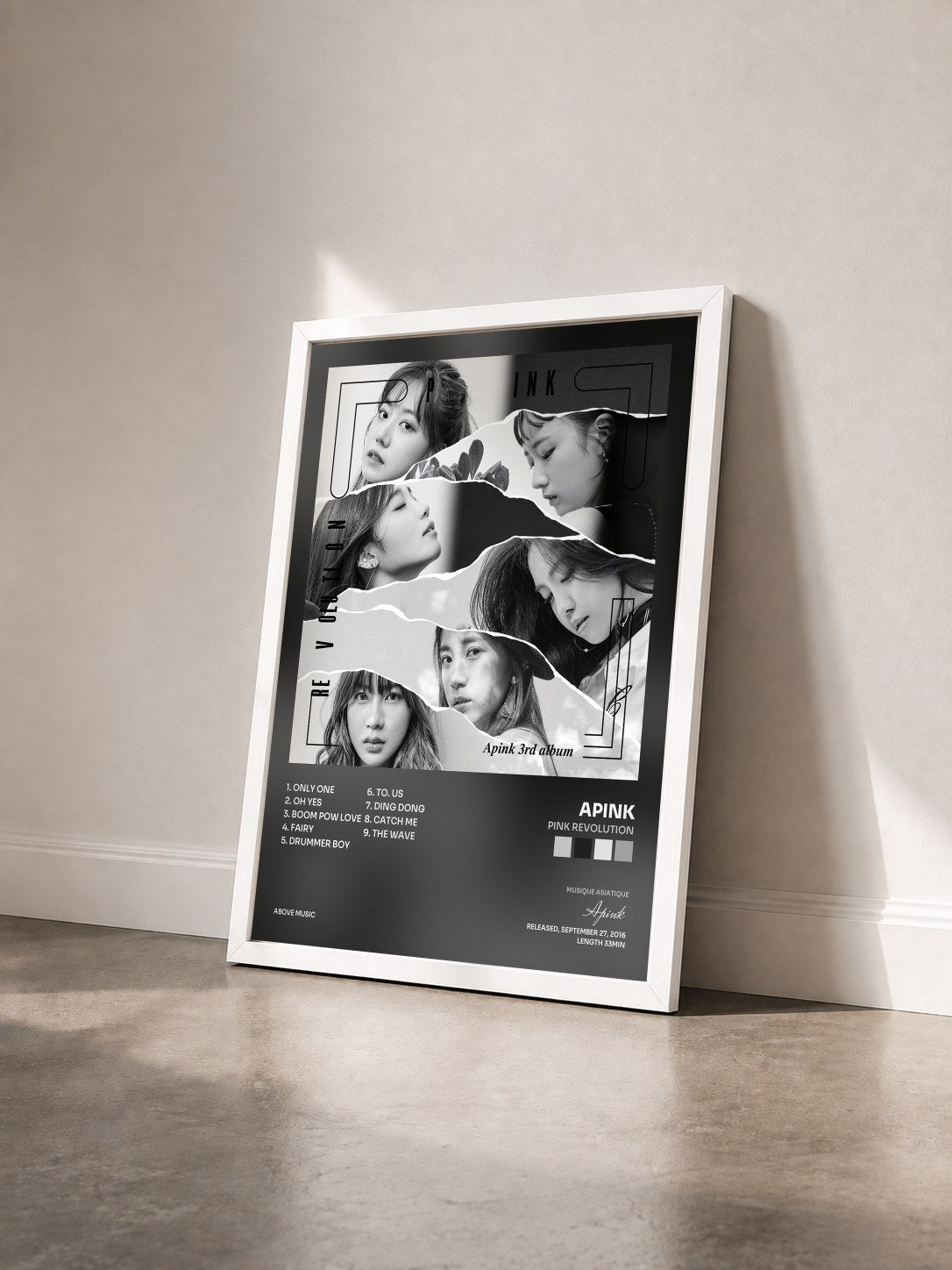 #blanc Tableau de l'album Pink Revolution de Apink vu de trois quarts, cadre blanc