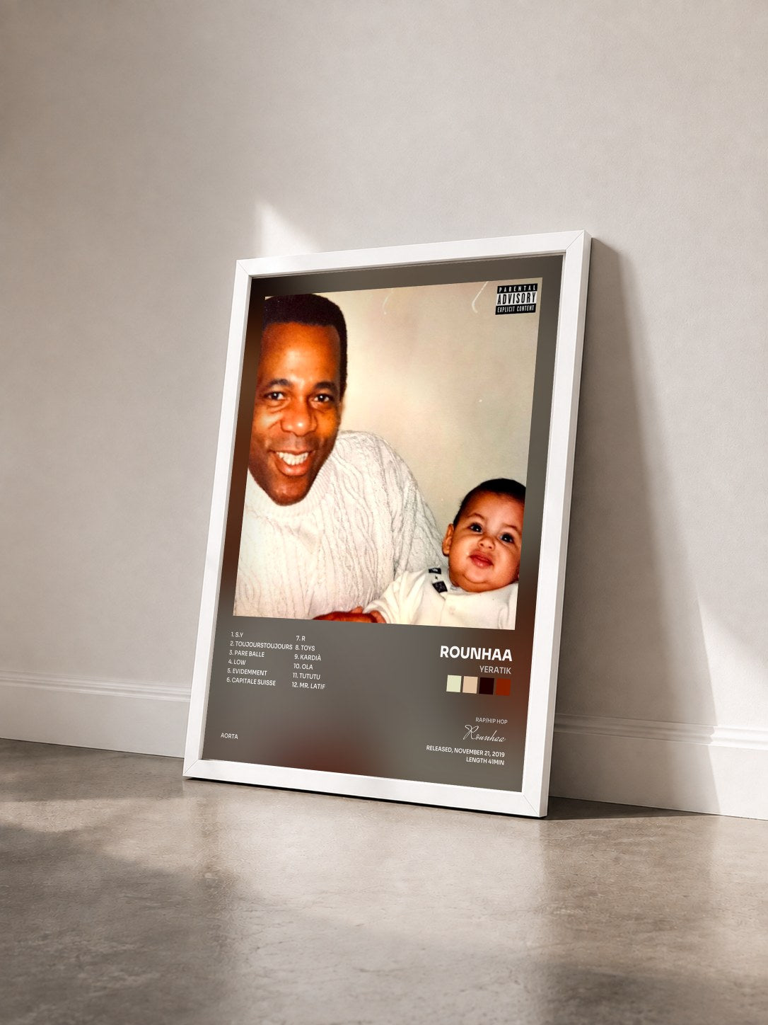 #blanc Tableau de l'album Yeratik de Rounhaa vu de trois quarts, cadre blanc