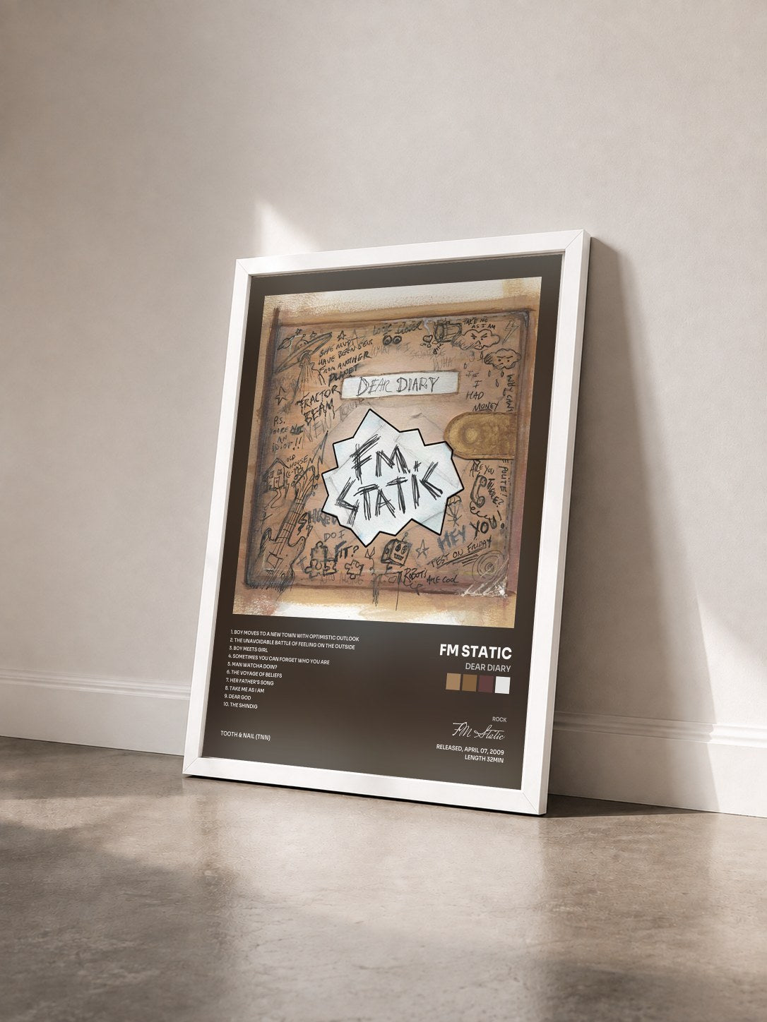 #blanc Tableau de l'album Dear Diary de FM Static vu de trois quarts, cadre blanc