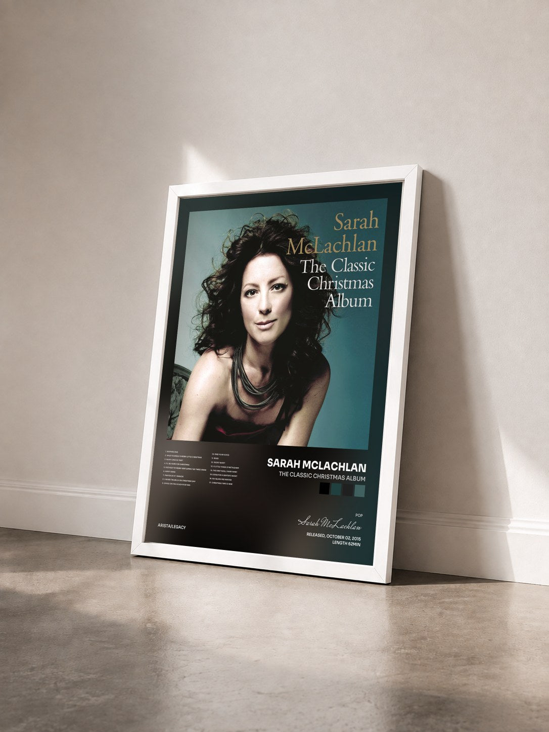 #blanc Tableau de l'album The Classic Christmas Album de Sarah McLachlan vu de trois quarts, cadre blanc