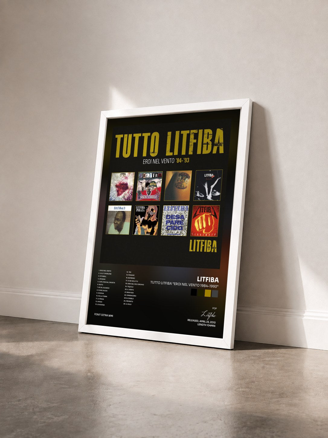 #blanc Tableau de l'album Tutto Litfiba "Eroi nel vento 1984-1993" de Litfiba vu de trois quarts, cadre blanc