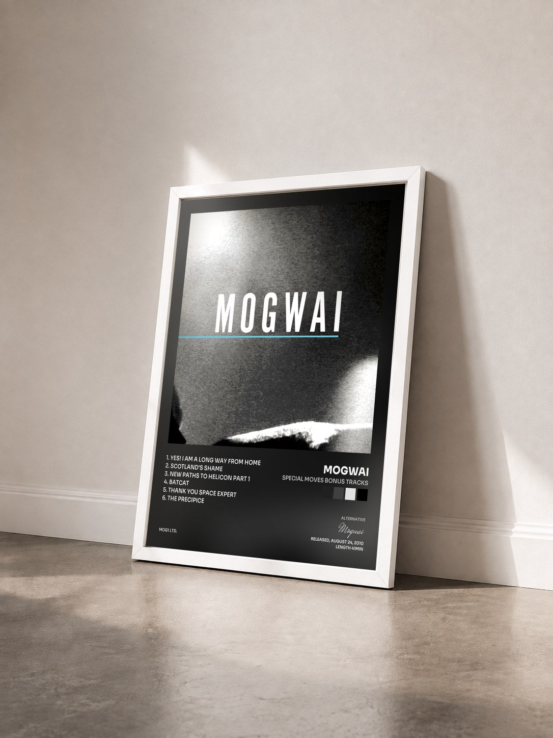#blanc Tableau de l'album Special Moves Bonus Tracks de Mogwai vu de trois quarts, cadre blanc