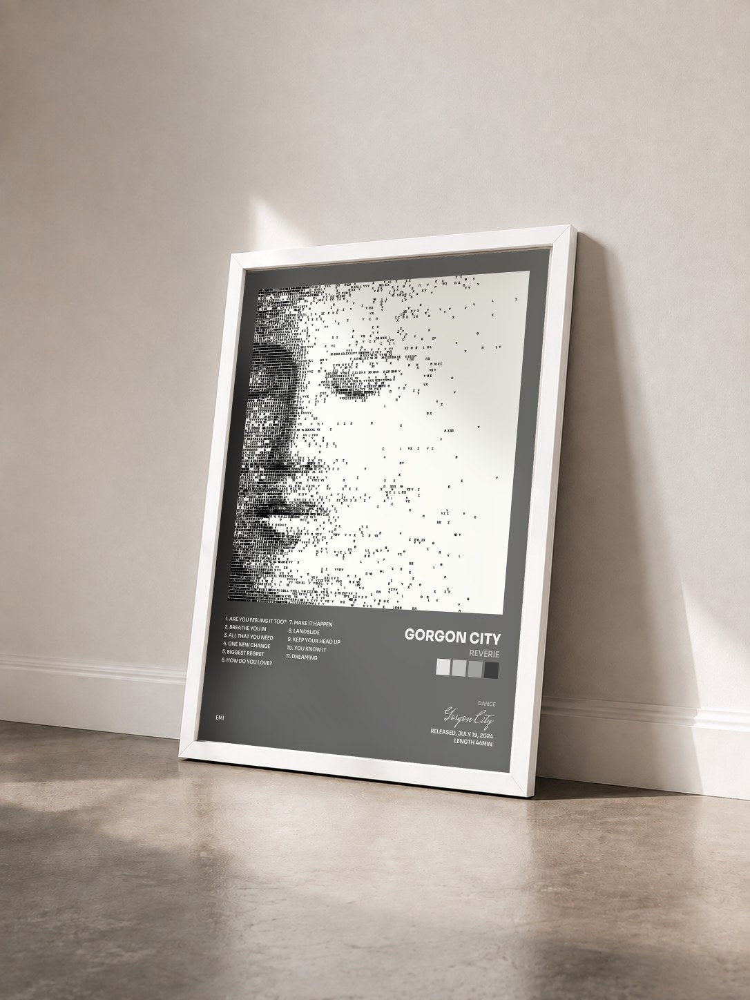 #blanc Tableau de l'album Reverie de Gorgon City vu de trois quarts, cadre blanc