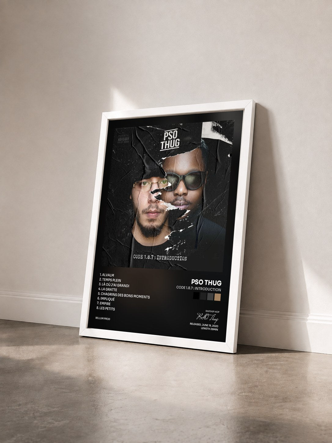 #blanc Tableau de l'album Code 1.8.7 : Introduction de PSO Thug vu de trois quarts, cadre blanc