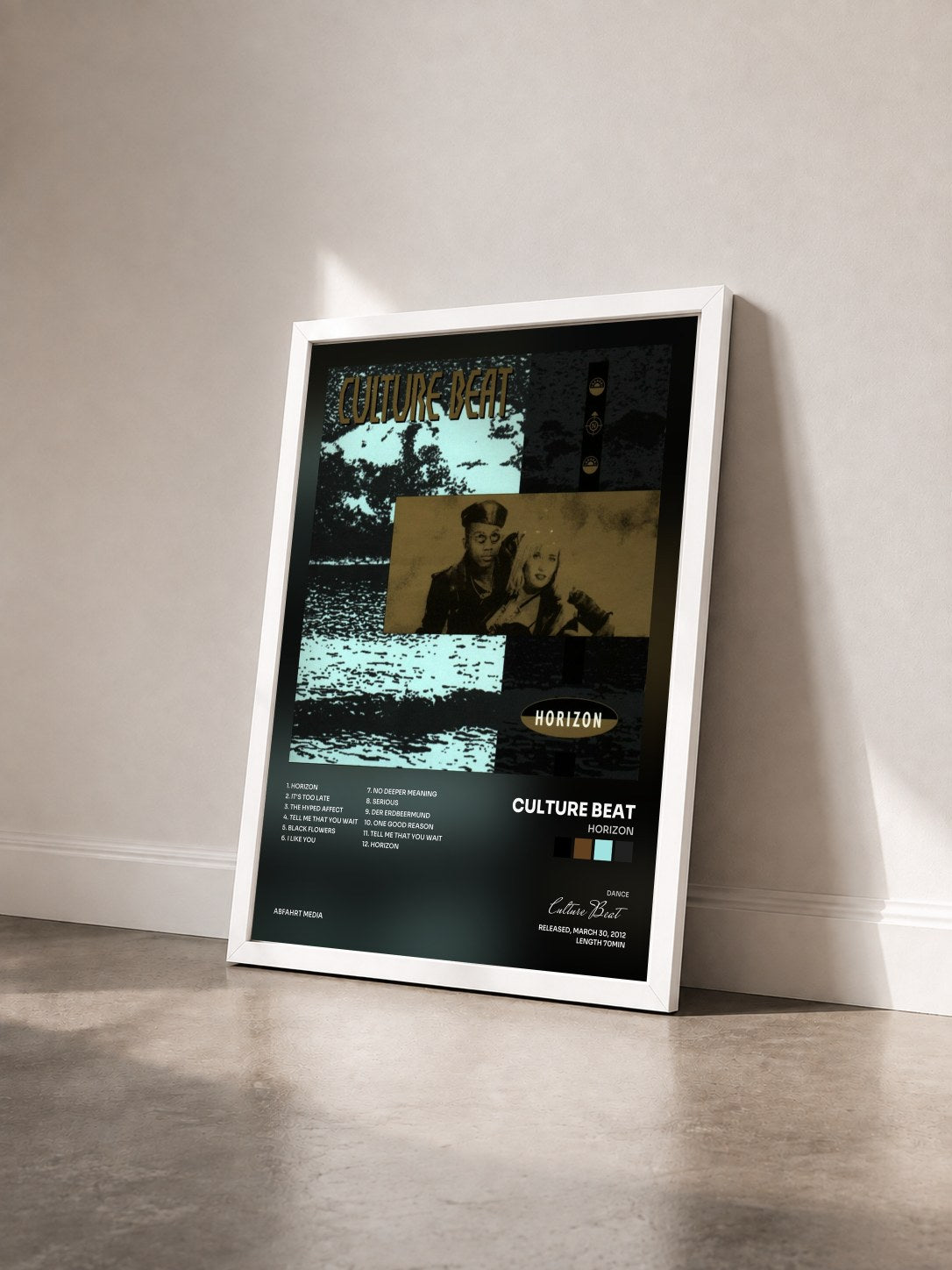 #blanc Tableau de l'album Horizon de Culture Beat vu de trois quarts, cadre blanc