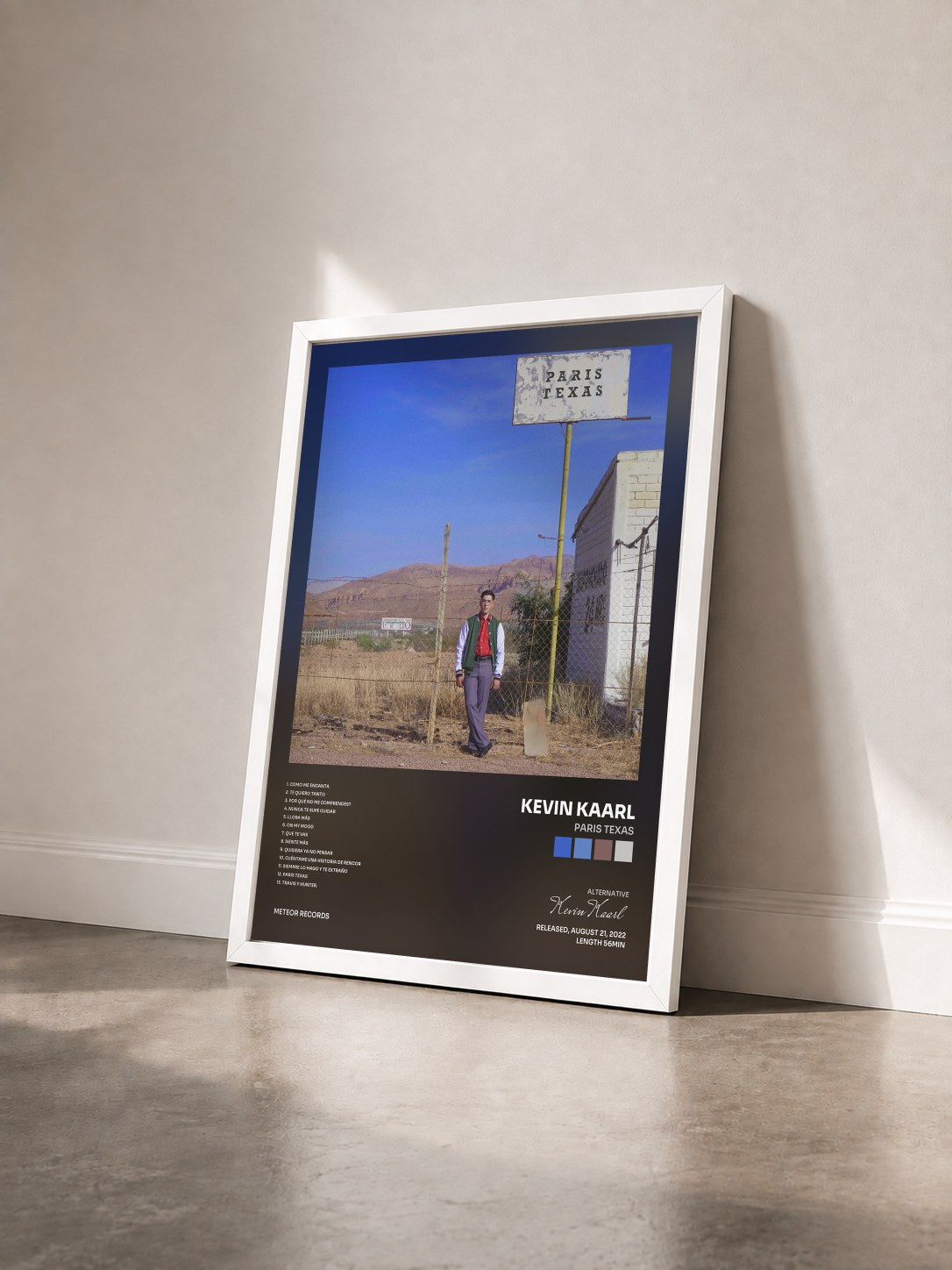 #blanc Tableau de l'album Paris Texas de Kevin Kaarl vu de trois quarts, cadre blanc