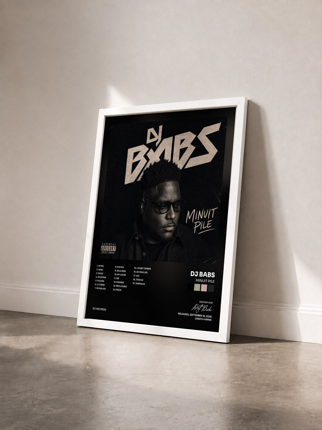 #blanc Tableau de l'album MINUIT PILE de DJ Babs vu de trois quarts, cadre blanc