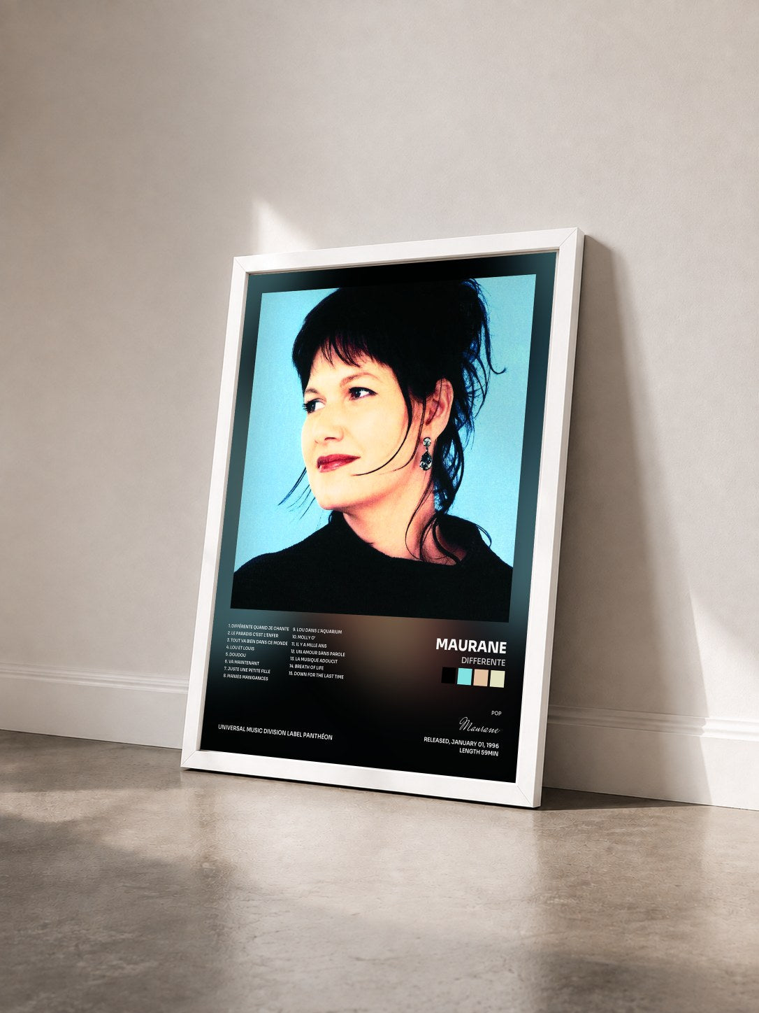 #blanc Tableau de l'album Differente de Maurane vu de trois quarts, cadre blanc