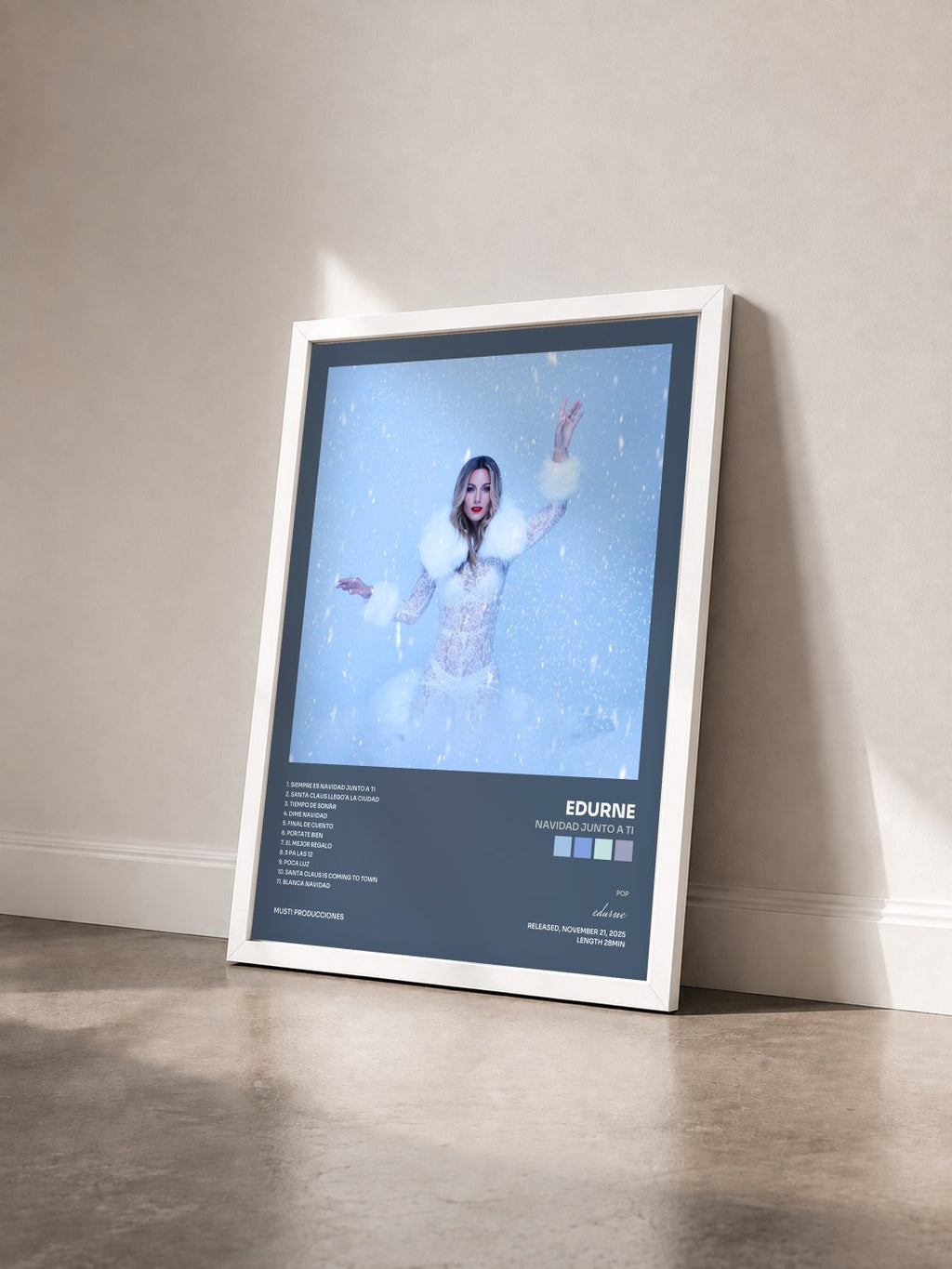 #blanc Tableau de l'album Navidad junto a ti de edurne vu de trois quarts, cadre blanc