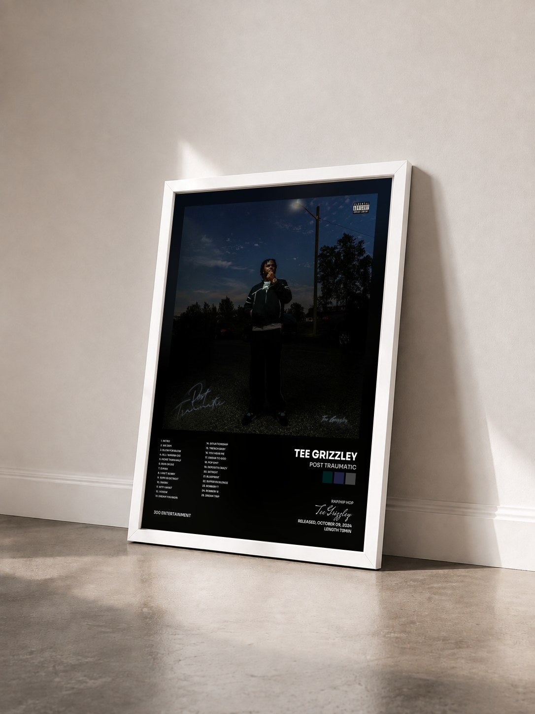 #blanc Tableau de l'album Post Traumatic de Tee Grizzley vu de trois quarts, cadre blanc
