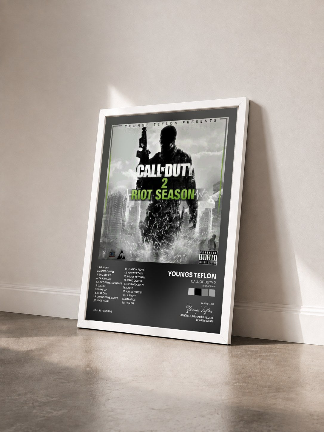 #blanc Tableau de l'album Call of Duty 2 (Riot Season) de Youngs Teflon vu de trois quarts, cadre blanc