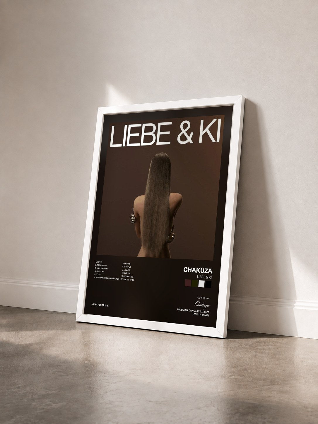 #blanc Tableau de l'album LIEBE & KI de Chakuza vu de trois quarts, cadre blanc