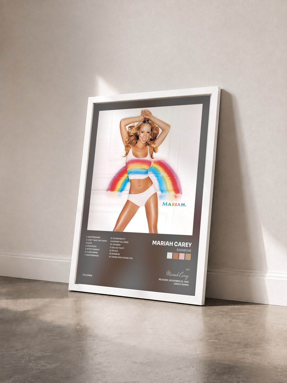 #blanc Tableau de l'album Rainbow de Mariah Carey vu de trois quarts, cadre blanc