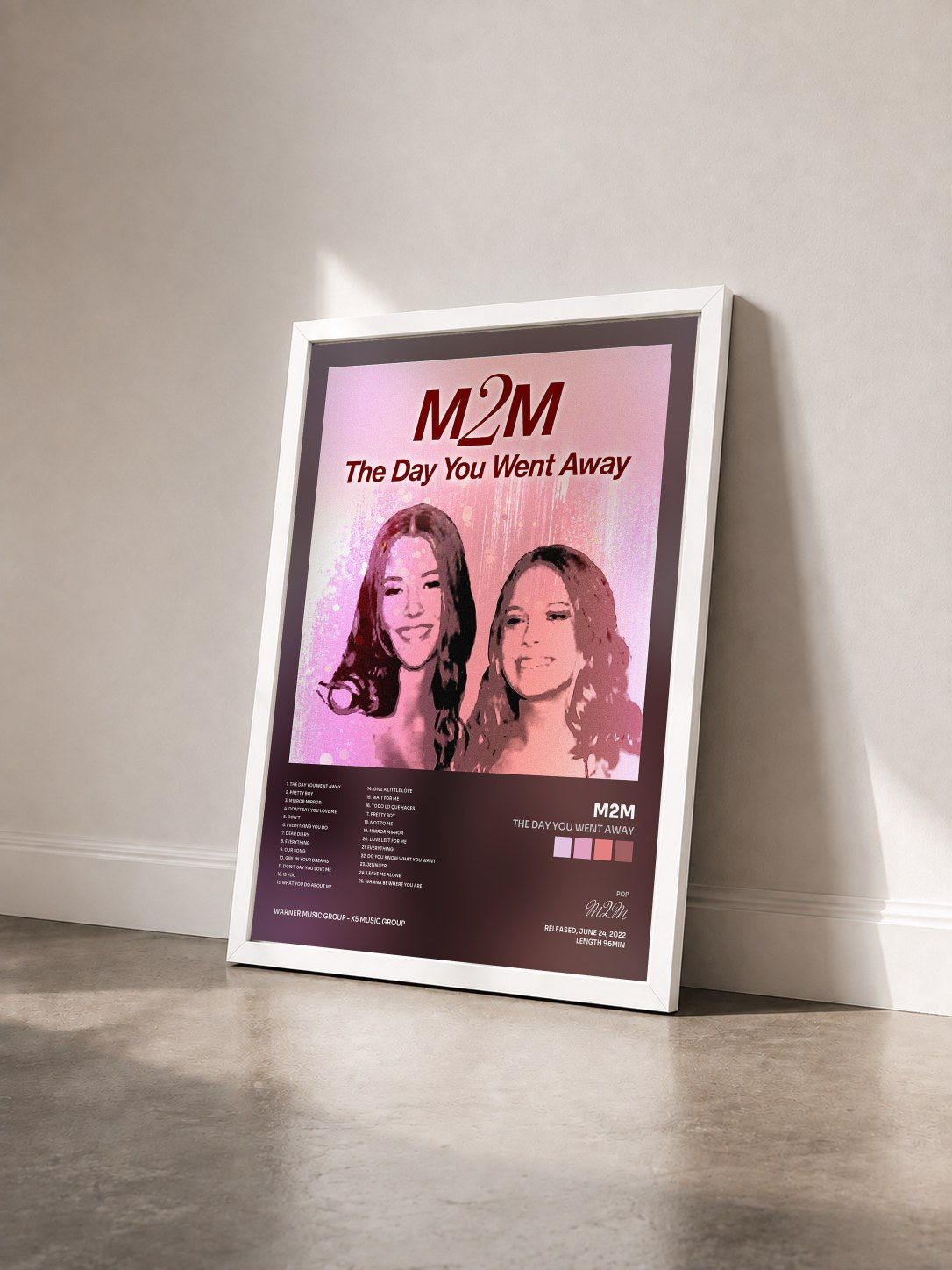 #blanc Tableau de l'album The Day You Went Away de M2M vu de trois quarts, cadre blanc