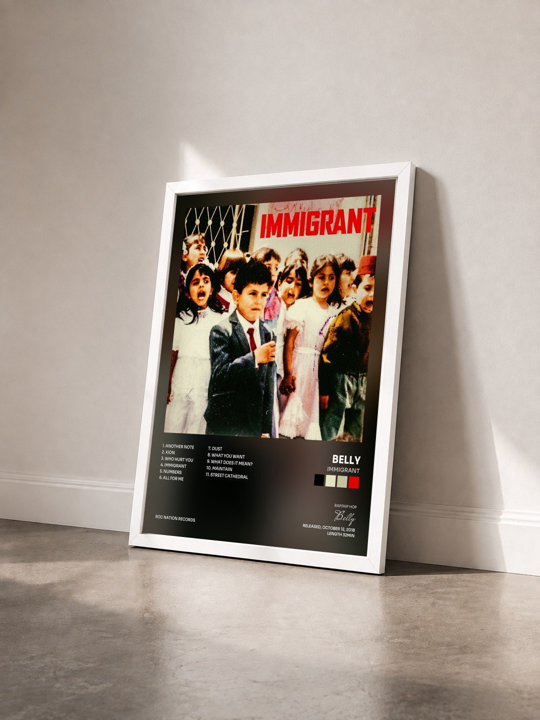 #blanc Tableau de l'album IMMIGRANT de Belly vu de trois quarts, cadre blanc