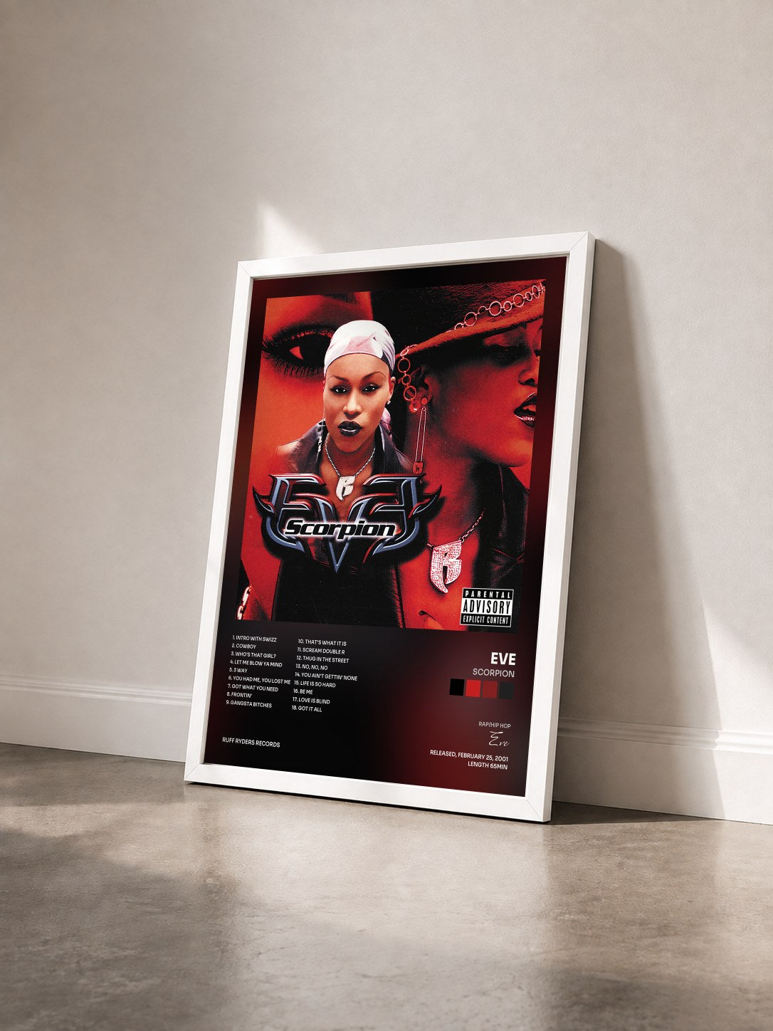 #blanc Tableau de l'album Scorpion de Eve vu de trois quarts, cadre blanc