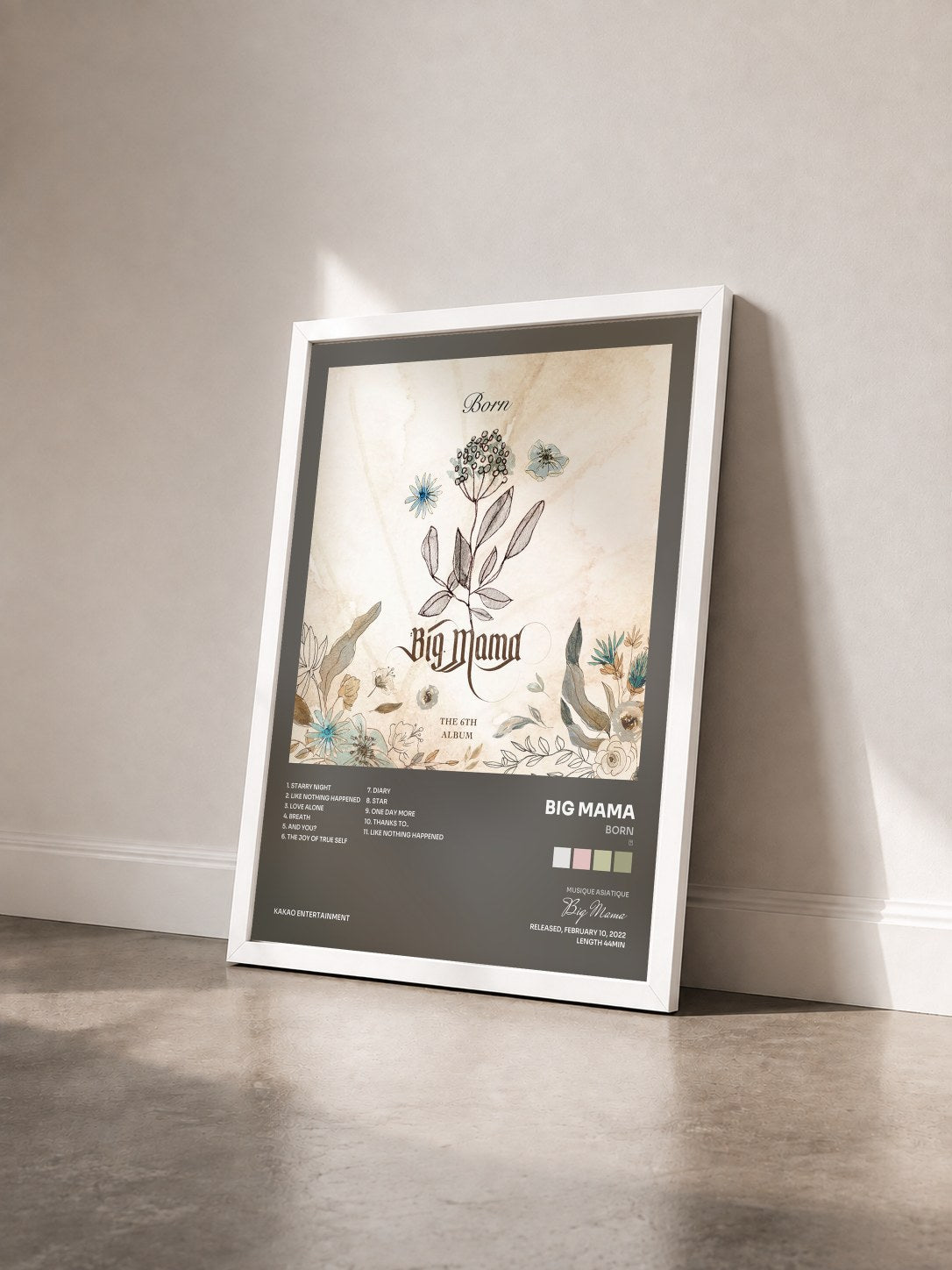 #blanc Tableau de l'album Born (本) de Big Mama vu de trois quarts, cadre blanc
