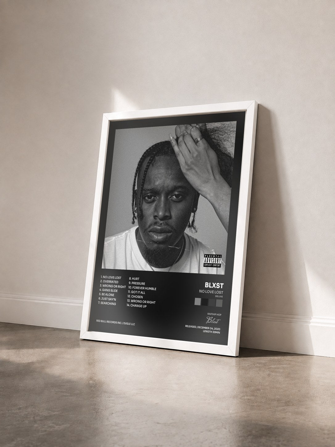 #blanc Tableau de l'album No Love Lost (Deluxe) de Blxst vu de trois quarts, cadre blanc
