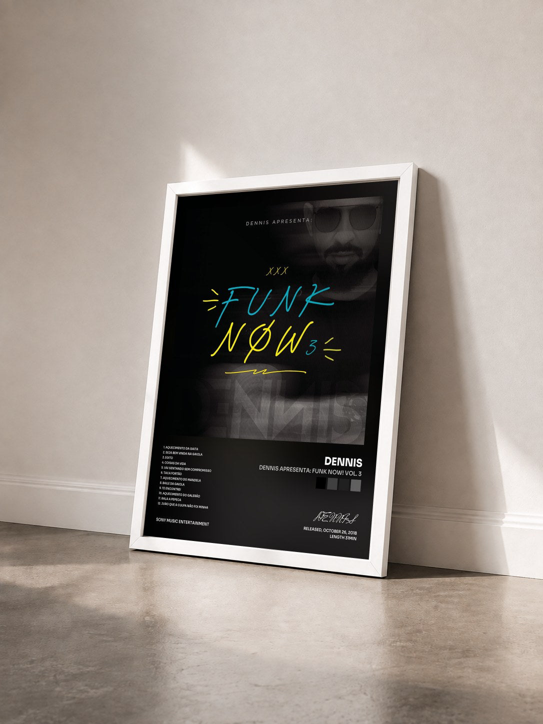 #blanc Tableau de l'album DENNIS Apresenta: Funk Now! Vol. 3 de DENNIS vu de trois quarts, cadre blanc