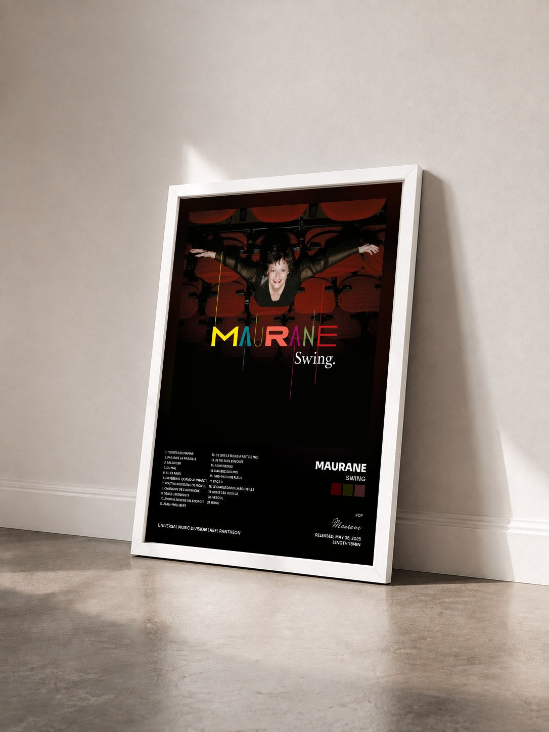 #blanc Tableau de l'album Swing de Maurane vu de trois quarts, cadre blanc