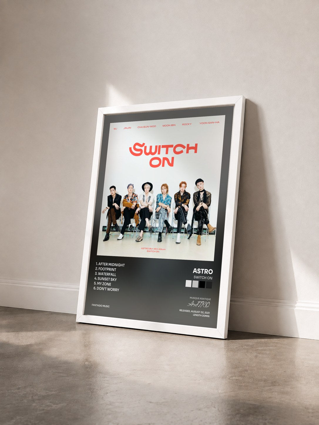 #blanc Tableau de l'album SWITCH ON de ASTRO vu de trois quarts, cadre blanc