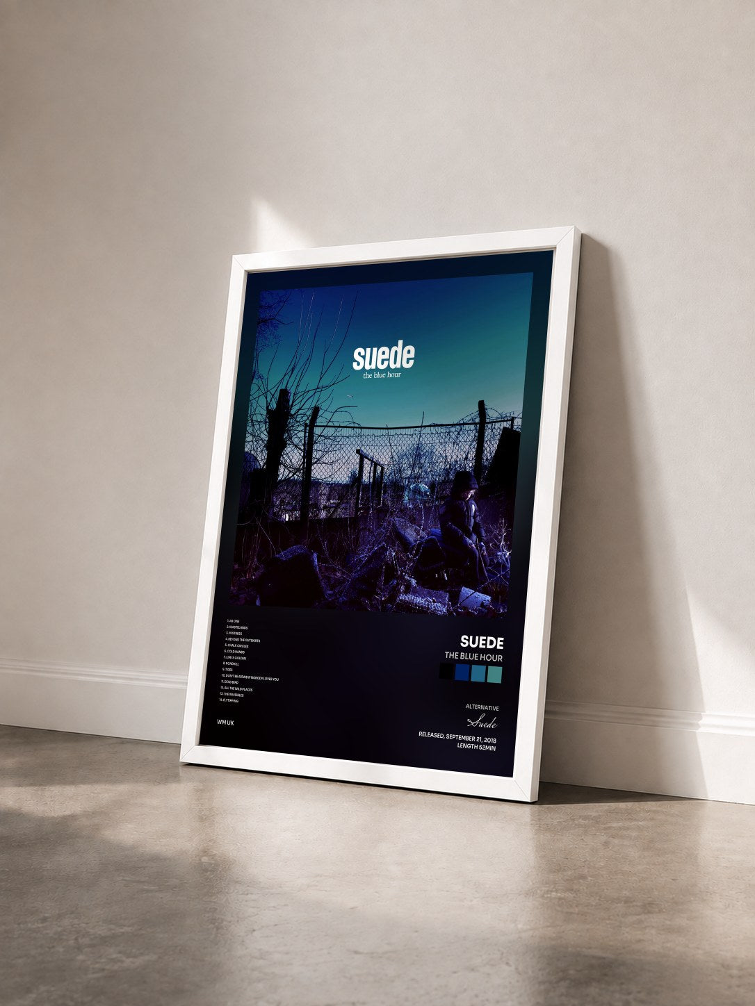 #blanc Tableau de l'album The Blue Hour de Suede vu de trois quarts, cadre blanc