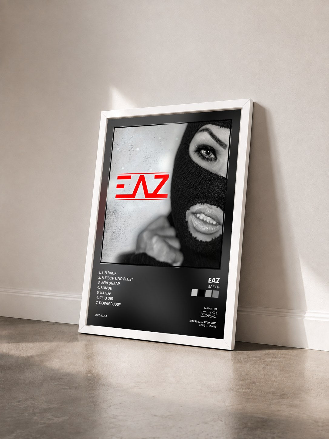 #blanc Tableau de l'album Eaz EP de EAZ vu de trois quarts, cadre blanc